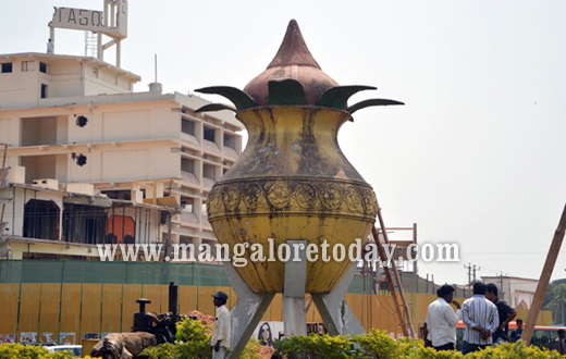 Pumpwell circle kalasa / Mahaveera cirle mangalore